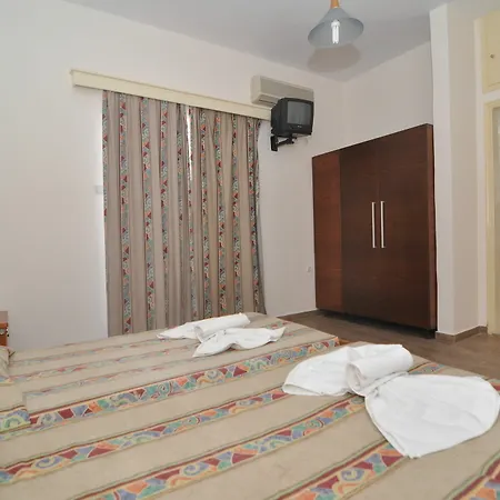 Hollywood Aparthotel Tigkaki (Kos)