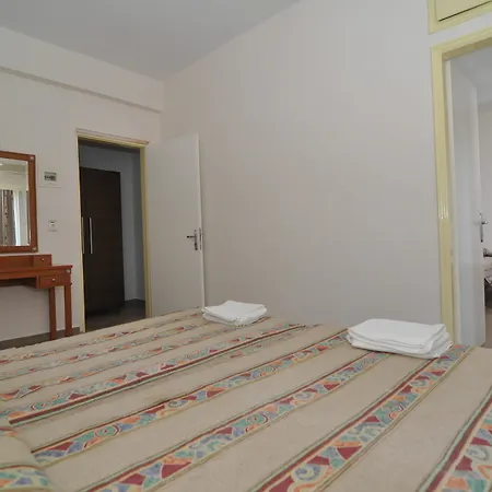 Hollywood Aparthotel