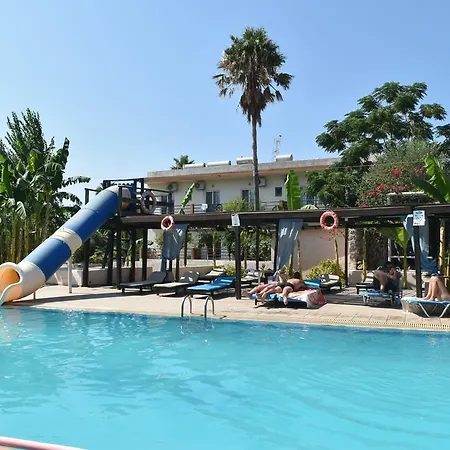 Hollywood 3* Tigaki